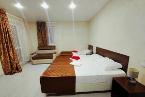 Изображение Изображение: Четырехместный «Комфорт» с балконом вид на бассейн #1 #1