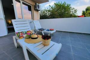 Изображение Изображение: Четырехместный «Супериор» с зоной отдыха #1 #8