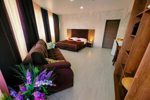 Изображение Изображение: Двухкомнатный номер «Люкс» (6-ти местный) #1 #6