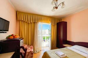 Изображение Изображение: 2-х комнатный 5-и местный «Полулюкс» #1 #3