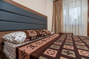 Изображение Изображение: Двухместный «Люкс» у бассеина #1 #2