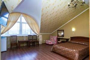 Изображение Изображение: Четырехместный номер на мансарде главный корпус #1 #8