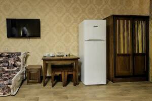 Изображение Изображение: Шестиместный номер полулюкс на первом этаже #1 #2