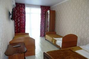 Изображение Изображение: 4-х местный с удобствами в номере с балконом #1 #3