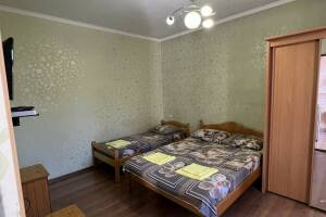 Изображение Изображение: Трехместный «Эконом» #1 #2