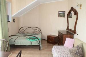 Изображение Изображение: № 9 «Номер на 2−3 человека с балконом на горы» #1 #1