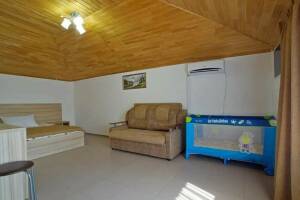 Изображение Изображение: 4-х местный «Полулюкс» с балконом #1 #9