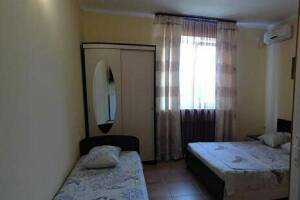 Изображение Изображение: Трехместный номер категории «Комфорт» #1 #2