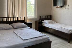 Изображение Изображение: Номер «Люкс» (2-х сп. кровать и 1 сп. кровать) #1 #2