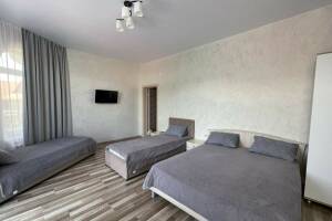 Изображение Изображение: 4-х местный номер с балконом — 3 этаж #1 #4