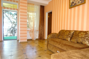 Изображение Изображение: Трехкомнатный номер-студия #1 #4