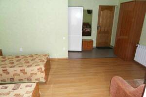 Изображение Изображение: № 3 Трёхместный номер с доп. местом #1 #2