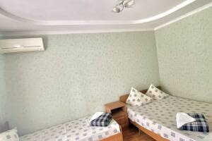 Изображение Изображение: 3-х местный номер с балконом #1 #2