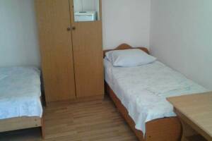 Изображение Изображение: 3-х местный номер с удобствами #1 #2