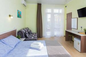 Изображение Изображение: 3х местный номер «Комфорт» #1 #2