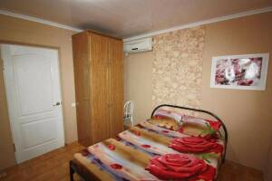 Изображение Изображение: № 2 Четырехместная комната «Стандарт» на 1 этаже #1 #4