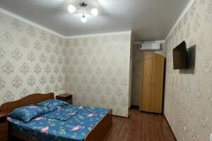 Изображение Изображение: Трехместная комната с удобствами #1 #2