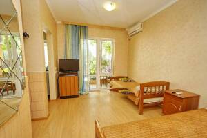 Изображение Изображение: Трехместный с удобствами и кухней #1 #5