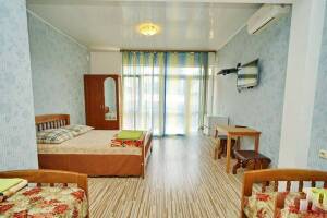 Изображение Изображение: Четырёхместный номер с удобствами #1 #6