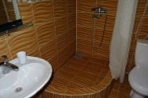 Изображение Изображение: № 5 Трехместный номер (1 этаж) #1 #5