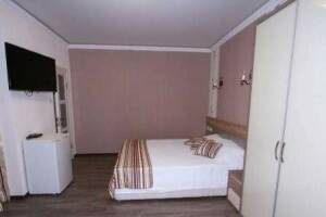 Изображение Изображение: № 2 «Люкс» (1 комн), 4х местн, без балкона #1 #2