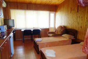 Изображение Изображение: Двухкомнатный номер с видом на море и балконом #1 #5