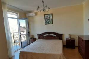 Изображение Изображение: 4-х местный 2-х комнатный номер «Люкс» с балконом #1 #7