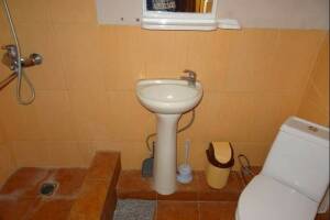 Изображение Изображение: 3-х местный номер с удобствами #1 #2