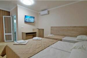 Изображение Изображение: 3-х местный номер с удобствами #1 #6