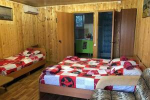 Изображение Изображение: Четырехместный номер с кухней и балконом № 2 #1 #2