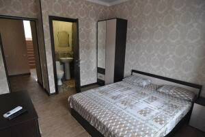 Изображение Изображение: Трехместный «Стандарт» с балконом #1 #2