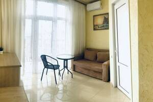 Изображение Изображение: Двухкомнатный 3−5-ти местный #1 #3