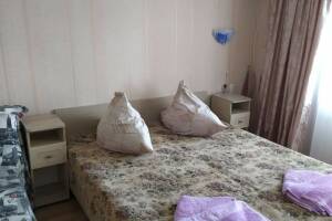 Изображение Изображение: Трехместный номер со всеми удобствами с балконом #1 #10