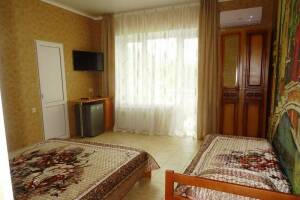 Изображение Изображение: 3-х местный номер (с балконом, наличие уточнять) #1 #3