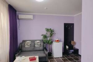 Изображение Изображение: 2-х комнатный 4-х местный номер с балконом #1 #10