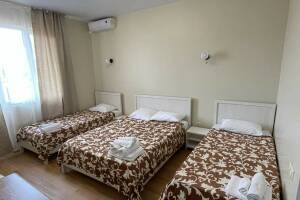 Изображение Изображение: 4-х местный номер «Стандарт» с балконом #1 #6