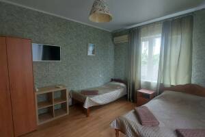 Изображение Изображение: № 4 Трехместный номер без балкона #1 #2