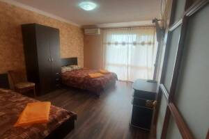 Изображение Изображение: № 10 Четырехместный номер с кухней #1 #8