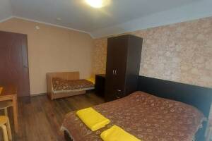 Изображение Изображение: № 12 Трёхместный номер с балконом #1 #10