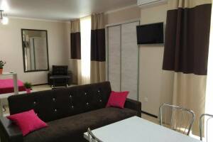 Изображение Изображение: Квартира «Студио» с балконом с видом на набережную #1 #3