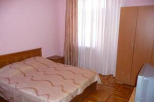 Изображение Изображение: 1-комнатный «Полулюкс» на 2 этаже с балконом #1 #2