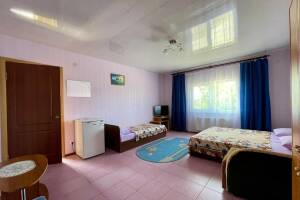 Изображение Изображение: 4-х местный номер (для 3 взр. и ребенка до 12 лет) #1 #3