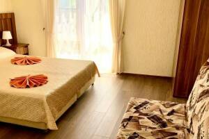 Изображение Изображение: «Делюкс» 3-х местный с балконом (до 5 чел) #1 #11