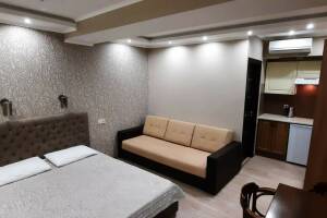 Изображение Изображение: Улучшенные Апартаменты с мини кухней и отд. входом #1 #5