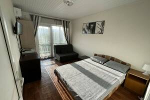 Изображение Изображение: «Luxe 4» — Номер для 2−5 человек #1 #6