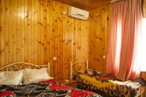 Изображение Изображение: 3-х местный номер «Комфорт» #1 #2