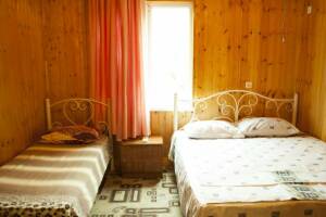 Изображение Изображение: 3-х местный номер с видом на сад #1 #6