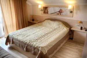 Изображение Изображение: № 8 Номер трехместный с балконом #1 #8