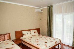 Изображение Изображение: 3-х местная комната с балконом #1 #2