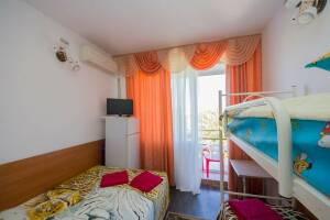 Изображение Изображение: Четырёхместный с двухъярусной кроватью #1 #4